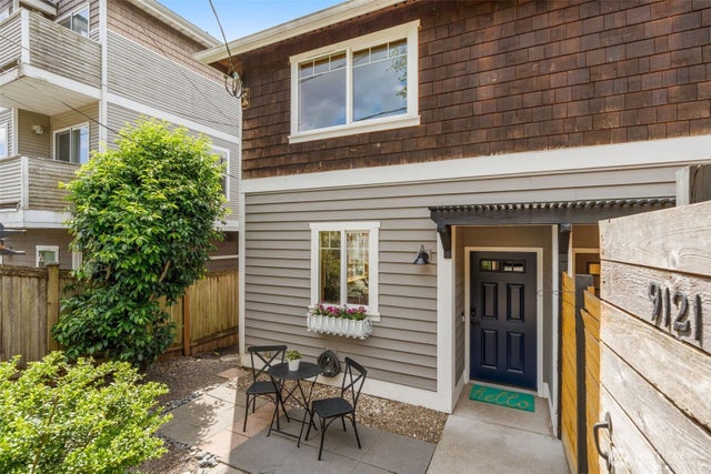 9121 23rd Avenue NE, Seattle