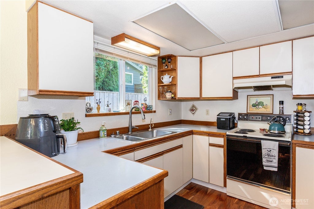 Photo of 3012 100th Drive SE, Lake Stevens, WA 98258 (MLS # 2584817)