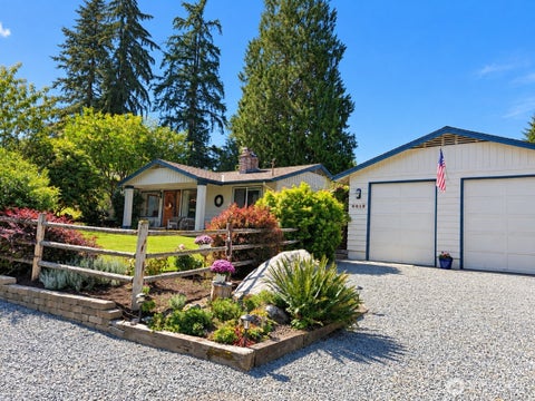 Photo of 3012 100th Drive SE, Lake Stevens, WA 98258 (MLS # 2584817)