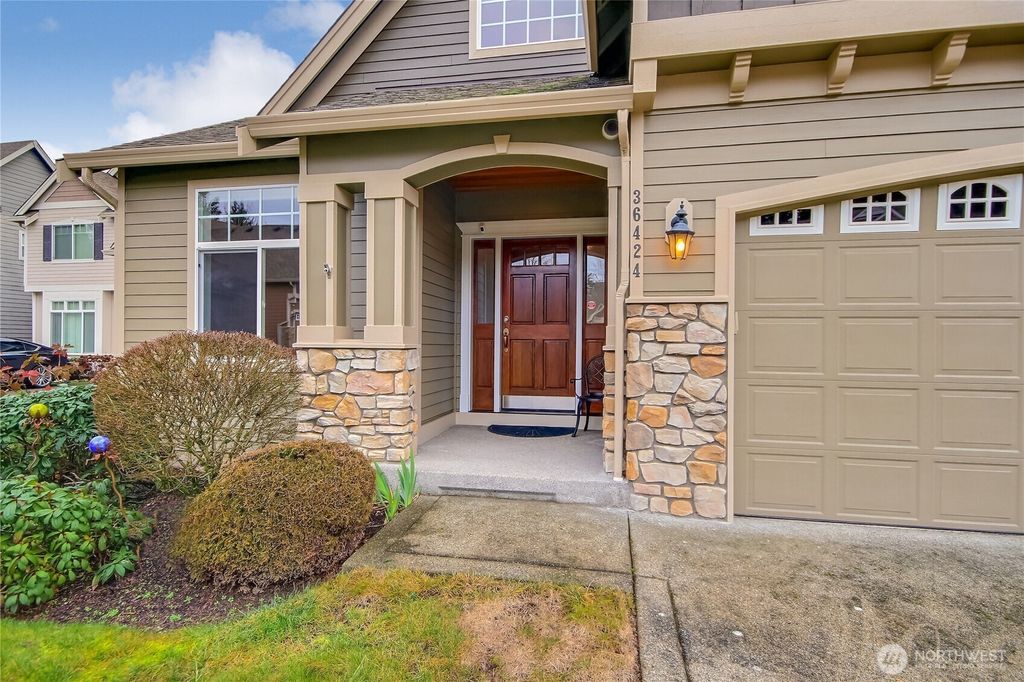 Photo of 36424 10th Court SW, Federal Way, WA 98023 (MLS # 2468513)