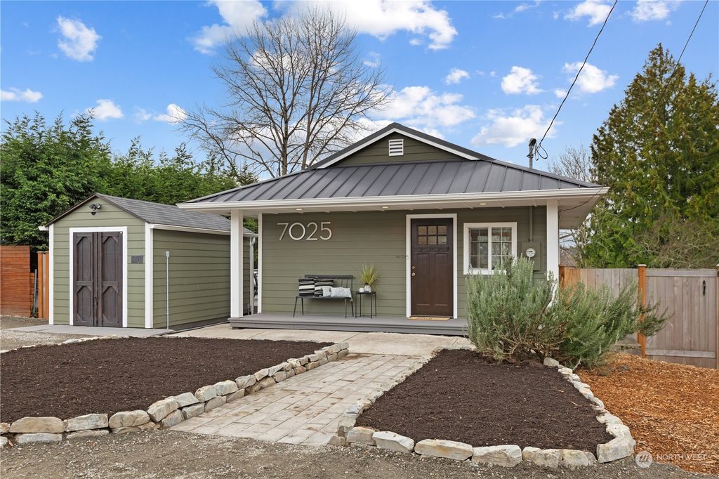 Photo of 7025 13th Avenue SW, Seattle, WA 98106 (MLS # 2032237)