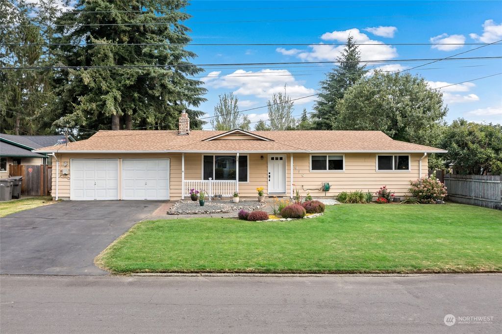 Photo of 8628 NE 139th Street, Kirkland, WA 98034 (MLS # 2278024)