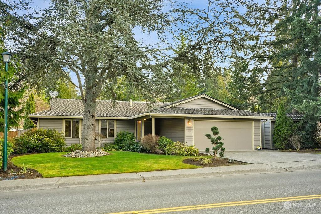 Photo of 17520 155th Avenue SE, Renton, WA 98058 (MLS # 2197805)