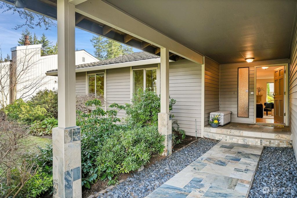 Photo of 17520 155th Avenue SE, Renton, WA 98058 (MLS # 2197805)