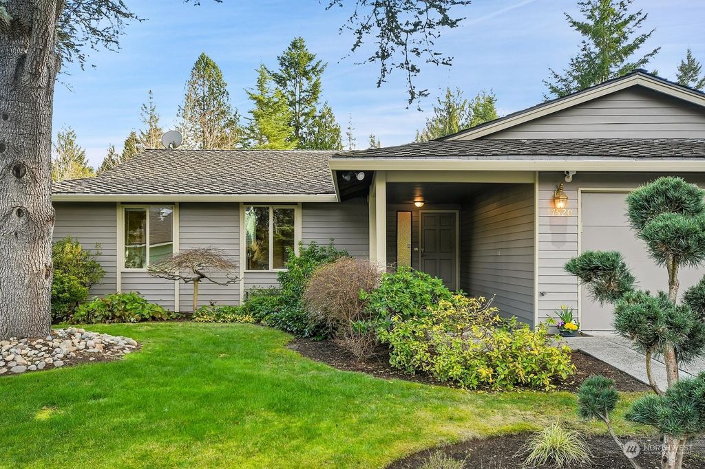 Photo of 17520 155th Avenue SE, Renton, WA 98058 (MLS # 2197805)