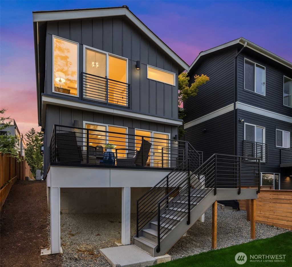 Photo of 13548 39th Avenue NE #C, Seattle, WA 98125 (MLS # 2458581)