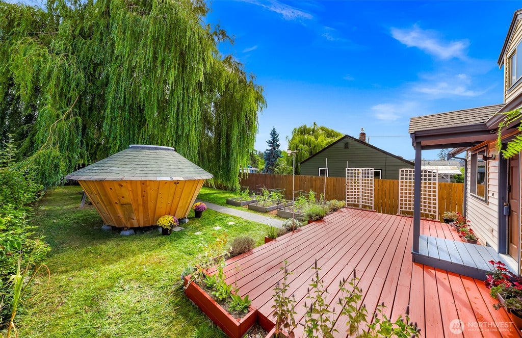 Photo of 2429 Queen Street, Bellingham, WA 98229 (MLS # 2574271)