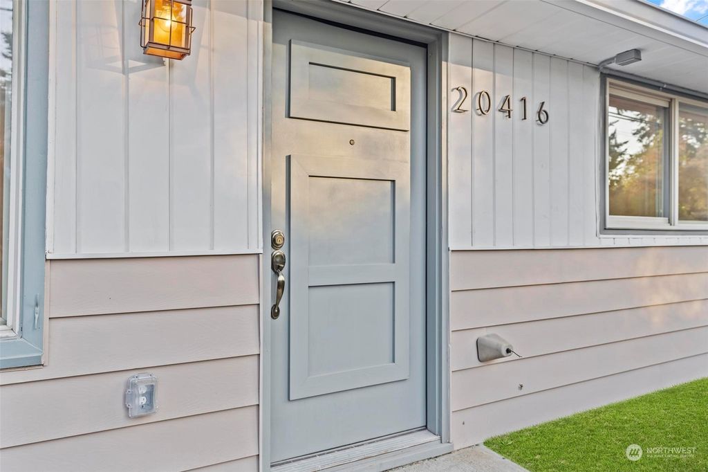 Photo of 20416 8th Avenue S, Des Moines, WA 98198 (MLS # 2018251)