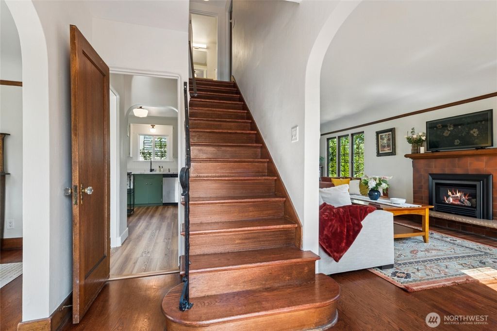 Photo of 8117 5th Avenue NE, Seattle, WA 98115 (MLS # 2387899)