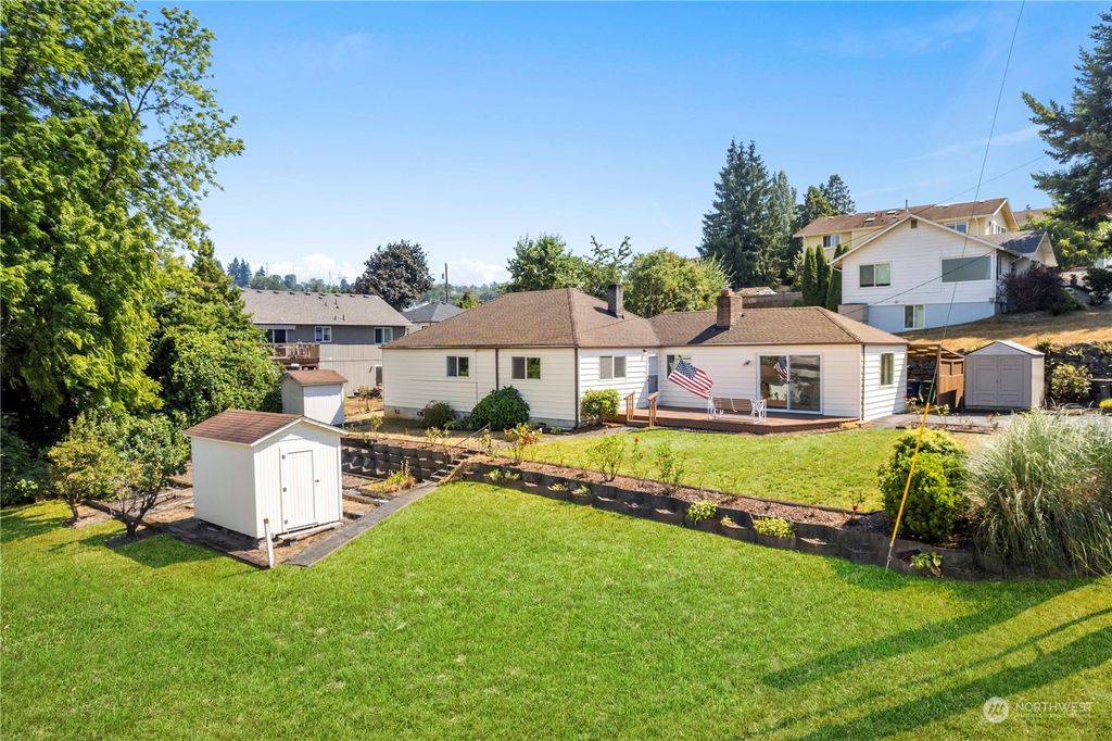 Photo of 1406 Shattuck Avenue S, Renton, WA 98055 (MLS # 2150683)