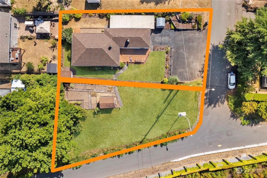 Photo of 1406 Shattuck Avenue S, Renton, WA 98055 (MLS # 2150683)