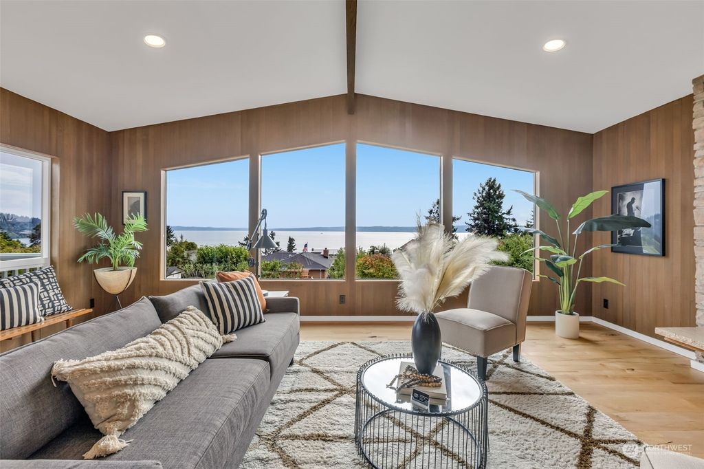 Photo of 12137 Marine View Drive SW, Burien, WA 98146 (MLS # 2157821)