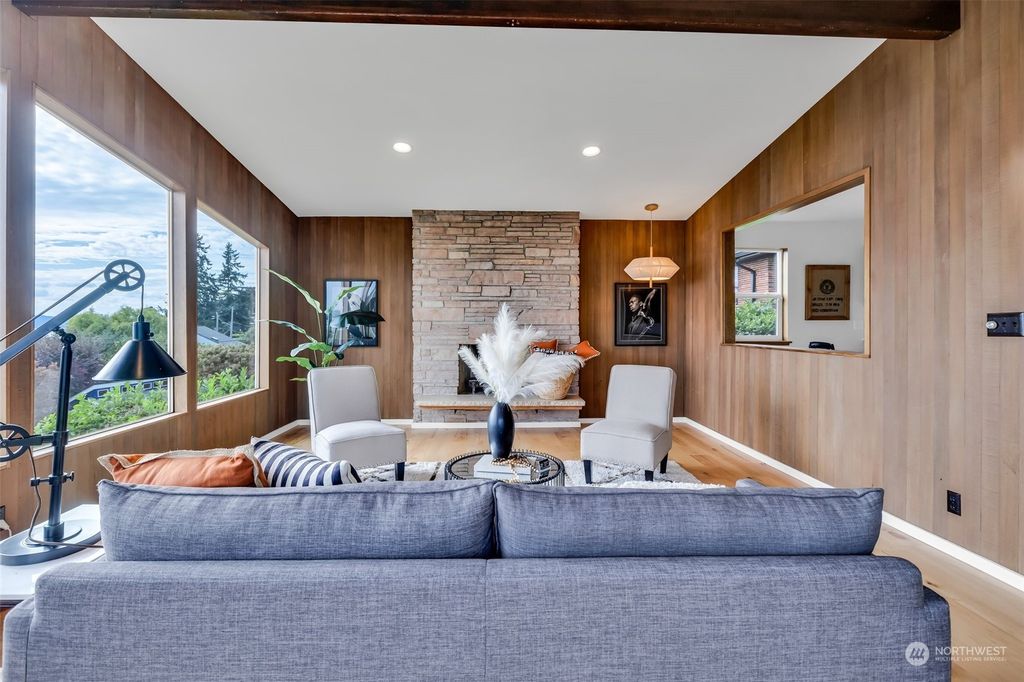 Photo of 12137 Marine View Drive SW, Burien, WA 98146 (MLS # 2157821)