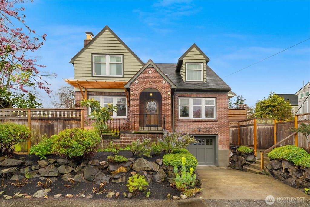 Photo of 2502 E Roanoke Street, Seattle, WA 98112 (MLS # 2481005)