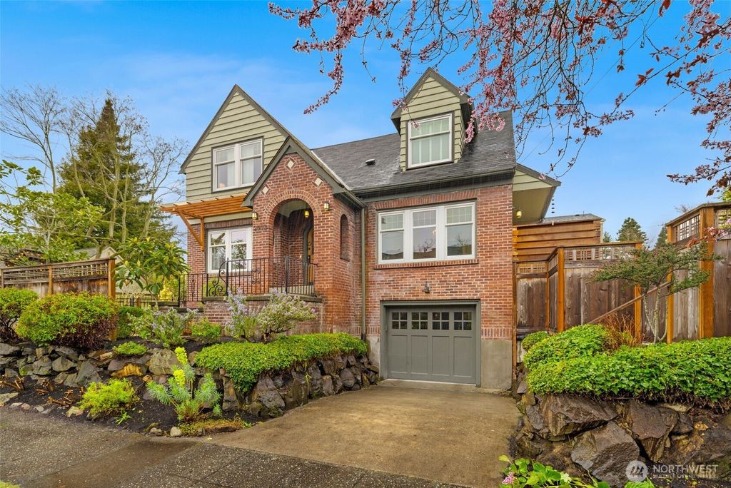 Photo of 2502 E Roanoke Street, Seattle, WA 98112 (MLS # 2481005)