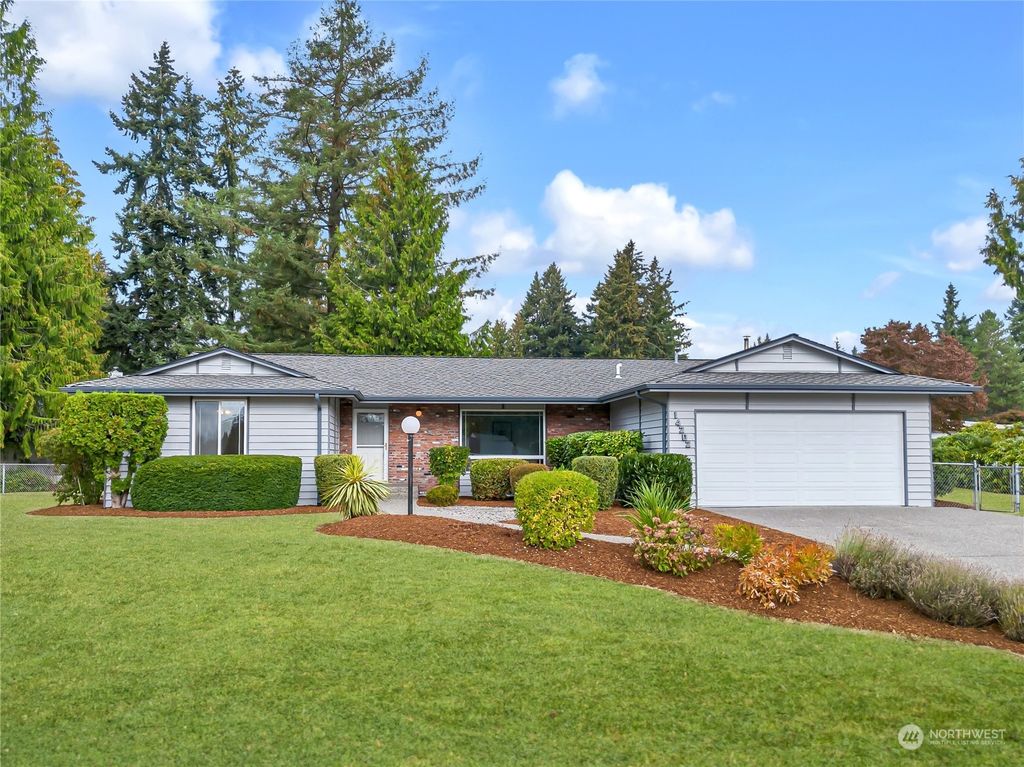 Photo of 14202 SE 146th Street, Renton, WA 98059 (MLS # 1998883)