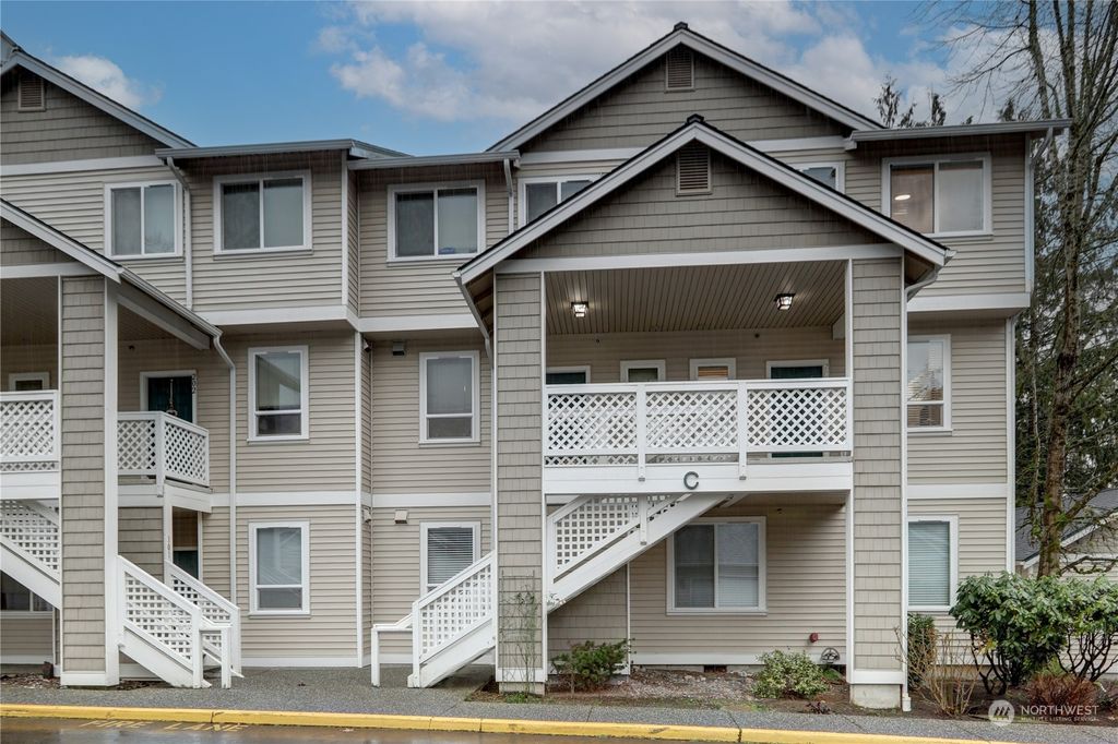 Photo of 17827 80th Avenue NE #C204, Kenmore, WA 98028 (MLS # 2328644)