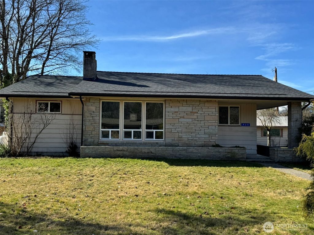 Photo of 935 Madison Avenue, Darrington, WA 98241 (MLS # 2426387)