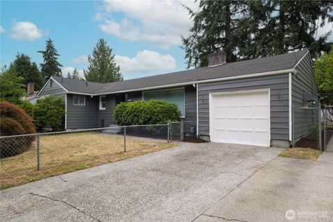 Photo of 8408 121st Street SW, Lakewood, WA 98498 (MLS # 2547339)