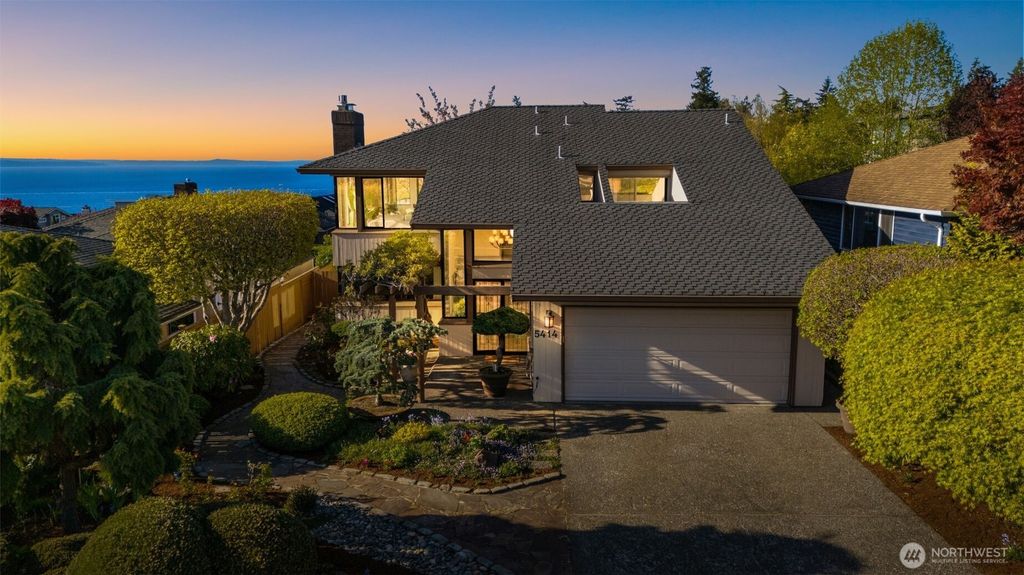 Photo of 5414 SW Charlestown Street, Seattle, WA 98116 (MLS # 2514068)