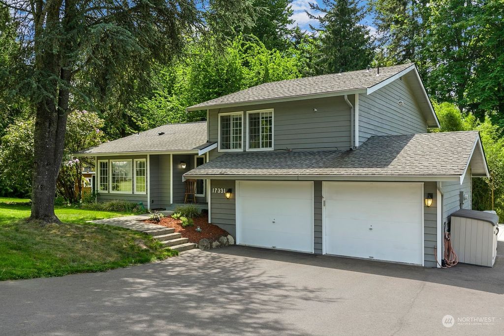 Photo of 17331 SE 136th Street, Renton, WA 98059 (MLS # 2238528)