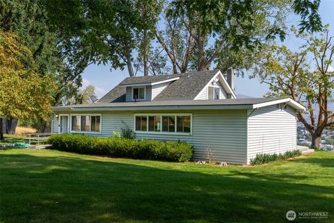 Photo of 14 Dalton Road, Omak, WA 98841 (MLS # 2433154)
