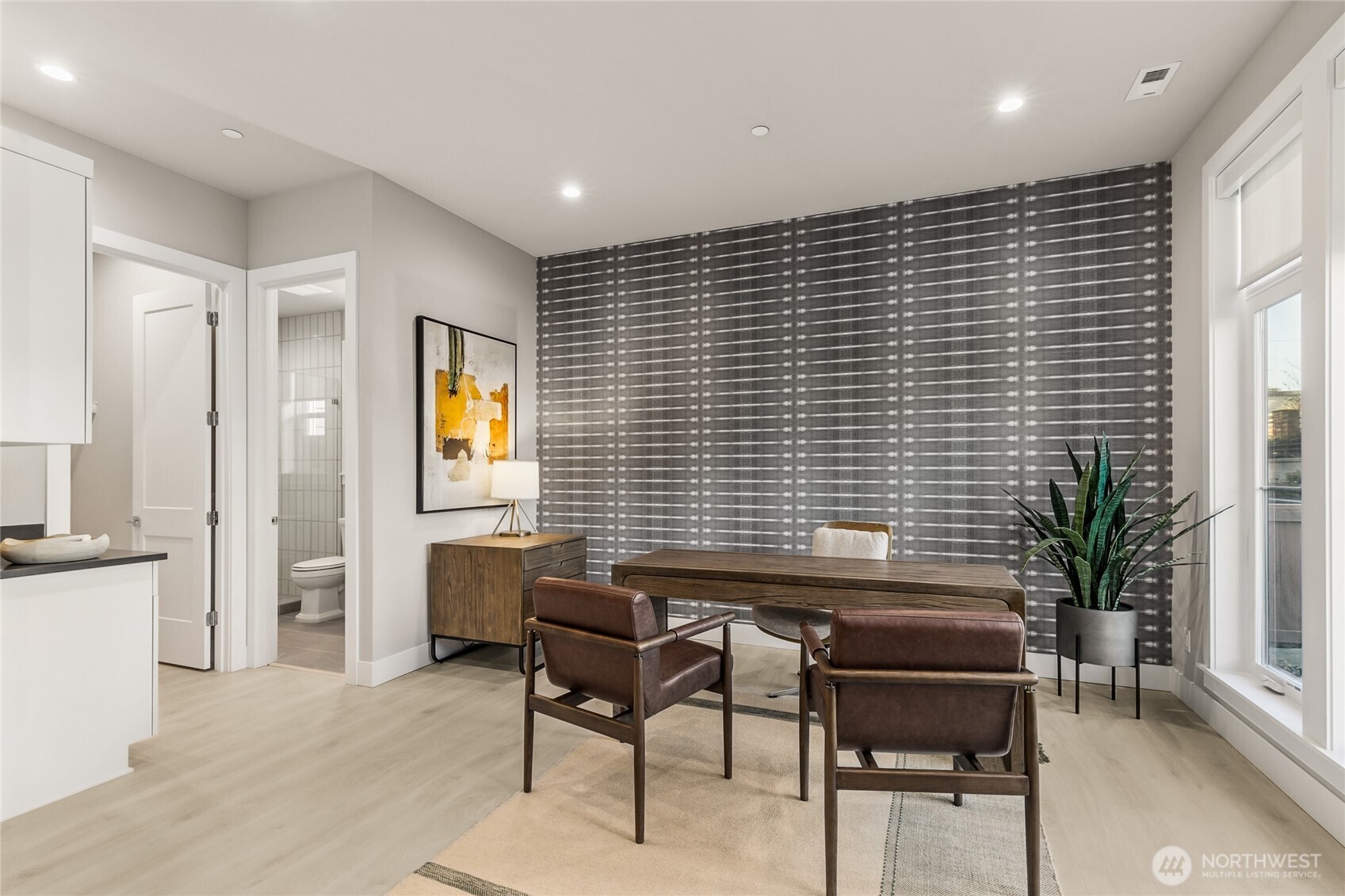 203 8th Avenue W