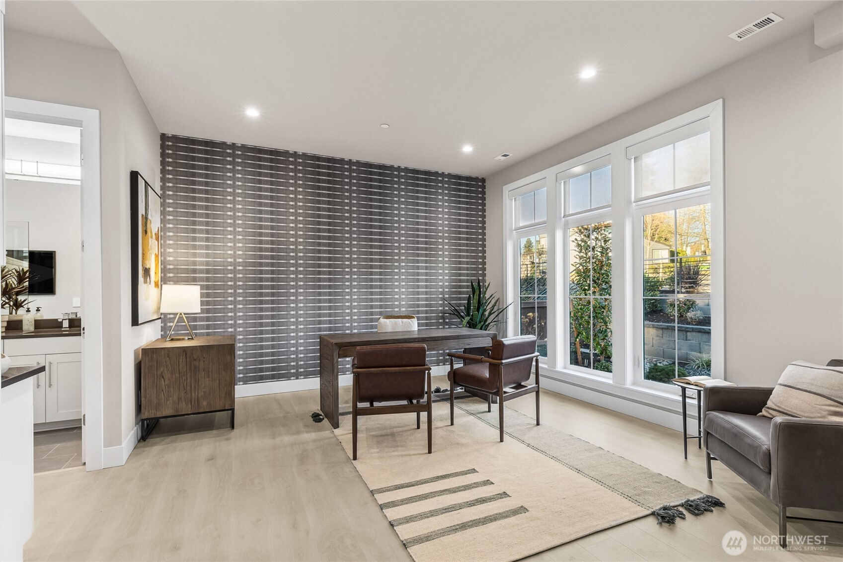203 8th Avenue W