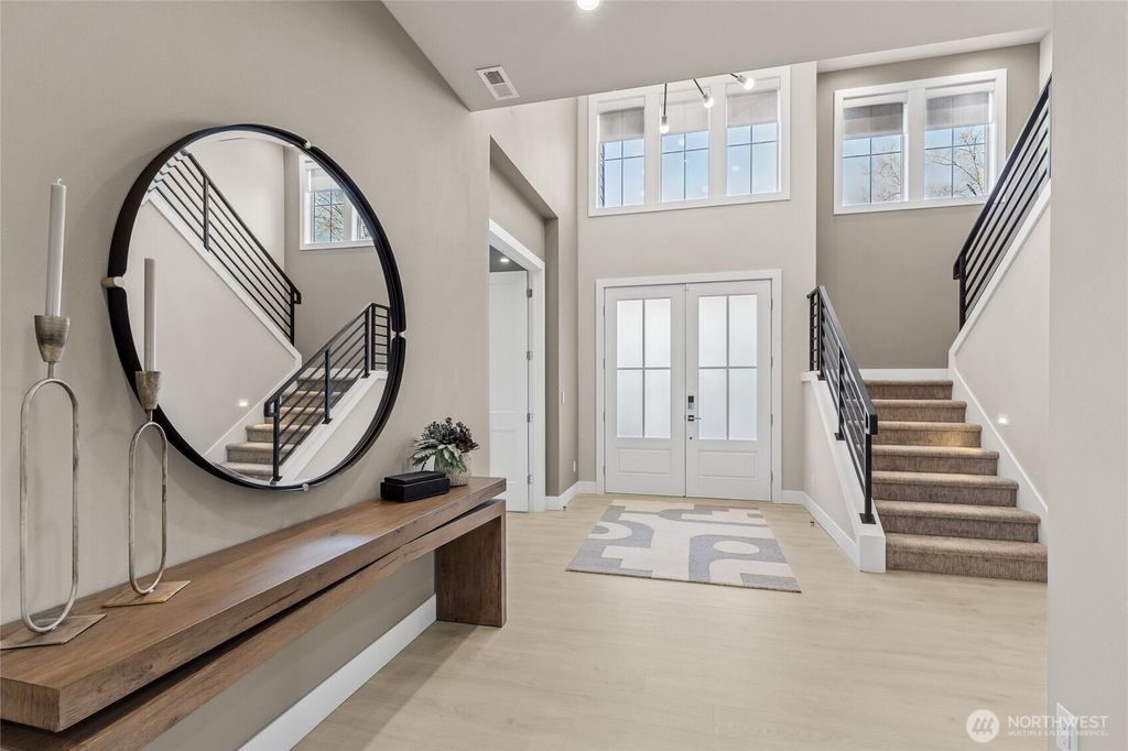 Photo of 203 8th Avenue W, Kirkland, WA 98033 (MLS # 2385880)