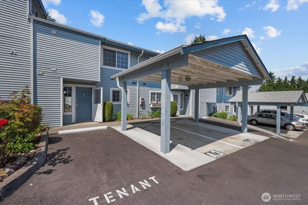 Photo of 3810 S 158th Street #A3, Tukwila, WA 98188 (MLS # 2403483)