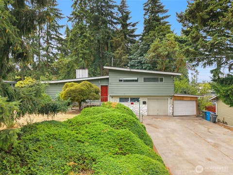 Photo of 3219 S 166th Street, SeaTac, WA 98188 (MLS # 2570093)