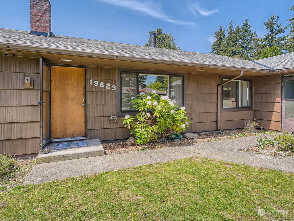 Photo of 19623 5th Avenue S, Des Moines, WA 98148 (MLS # 2129497)