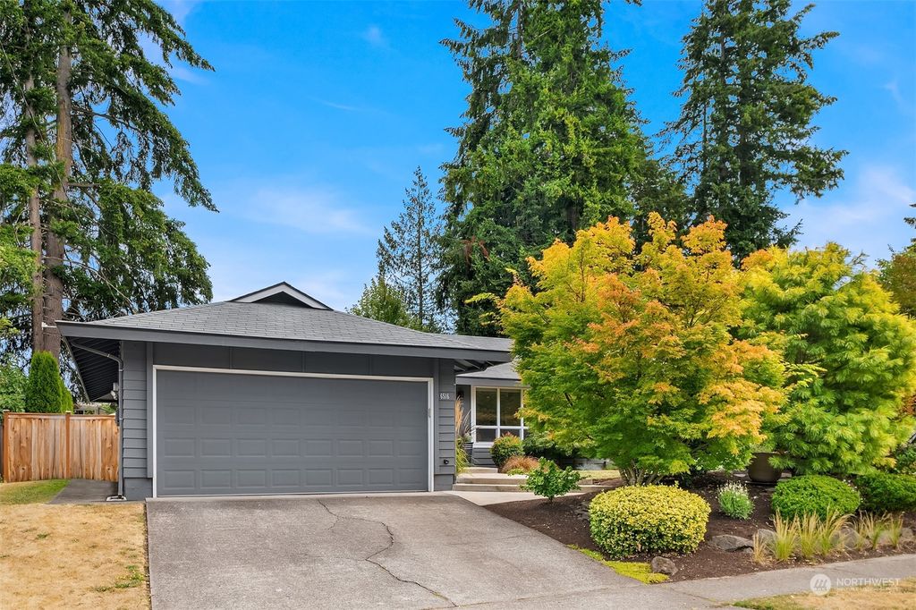 Photo of 6516 121st Place SE, Bellevue, WA 98006 (MLS # 2280029)