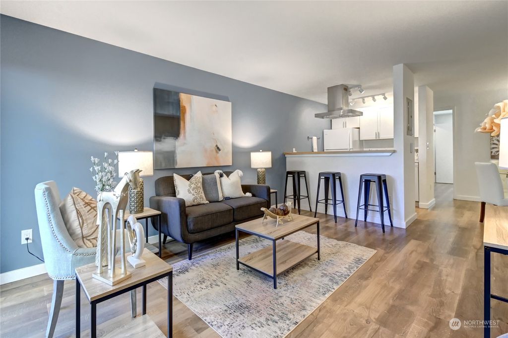 Photo of 901 5th Avenue N #110, Seattle, WA 98109 (MLS # 2192756)