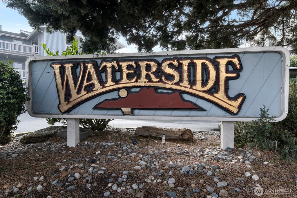 Photo of 651 SE Bayshore Drive #B304, Oak Harbor, WA 98277 (MLS # 2548673)