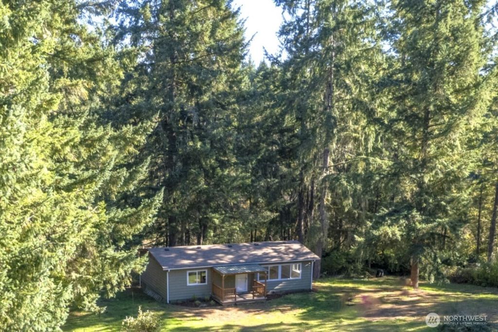 Photo of 407 195th Avenue SW, Lakebay, WA 98349 (MLS # 2445767)
