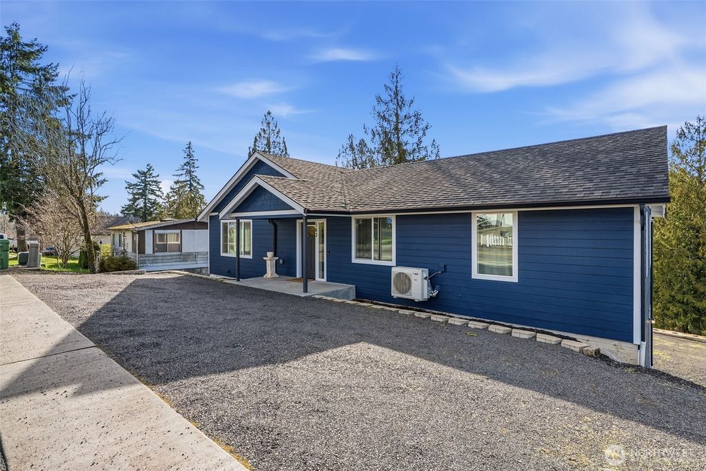 Photo of 163 Alpha Drive, Longview, WA 98632 (MLS # 2485149)