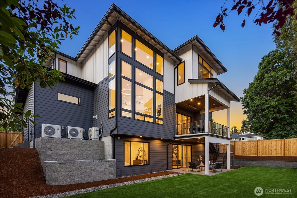 Photo of 16039 NE 3rd Street, Bellevue, WA 98008 (MLS # 2574984)