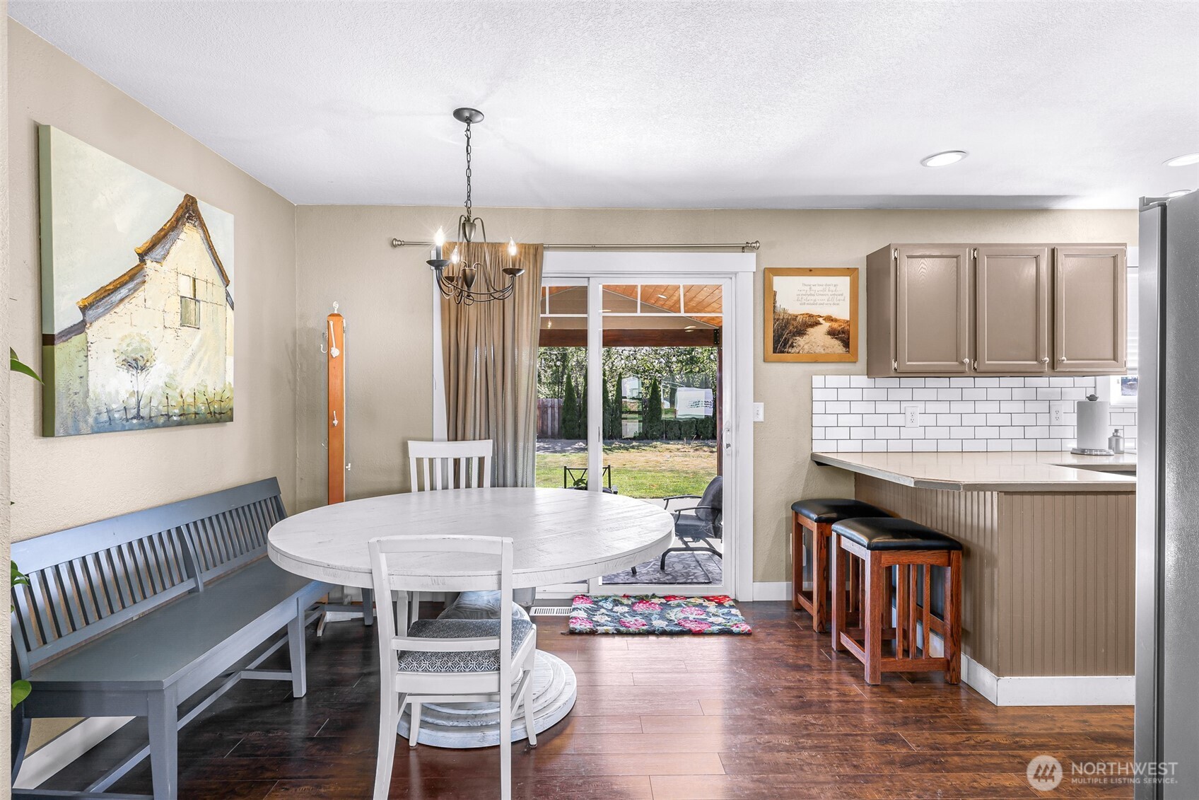 406 Cascade Way
