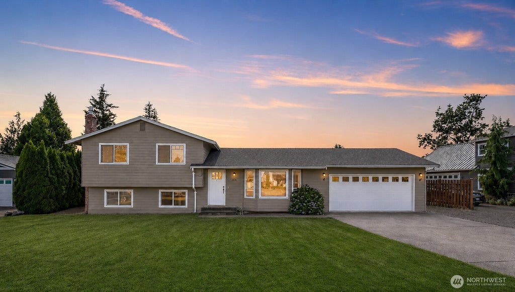 Photo of 406 Cascade Way, Lynden, WA 98264 (MLS # 2547022)
