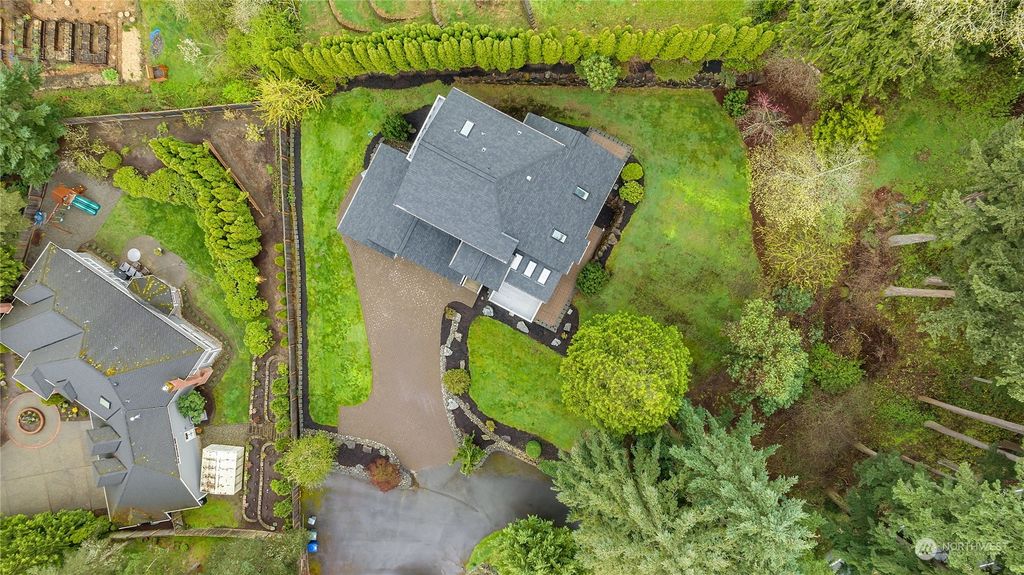 Photo of 19684 SE 24th Way, Sammamish, WA 98075 (MLS # 2219818)