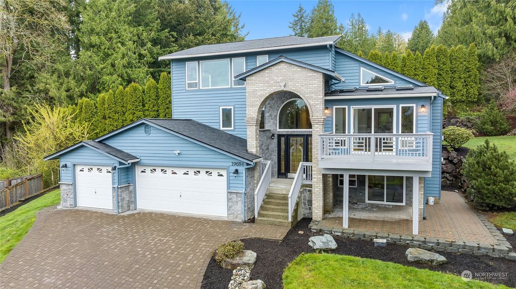 Photo of 19684 SE 24th Way, Sammamish, WA 98075 (MLS # 2219818)