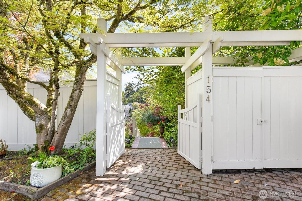 Photo of 154 35th Avenue E, Seattle, WA 98112 (MLS # 2362675)