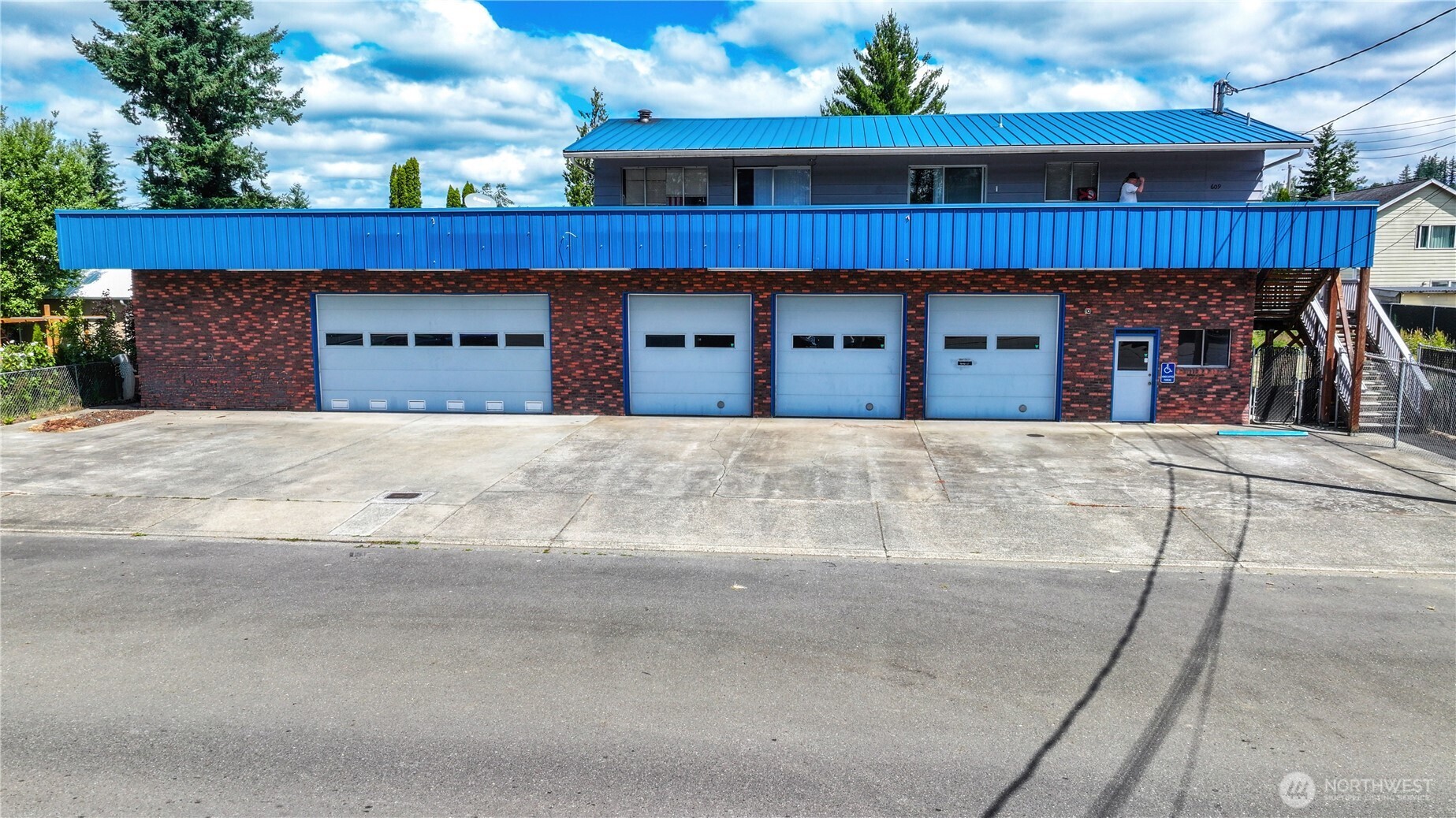 609 Main Street