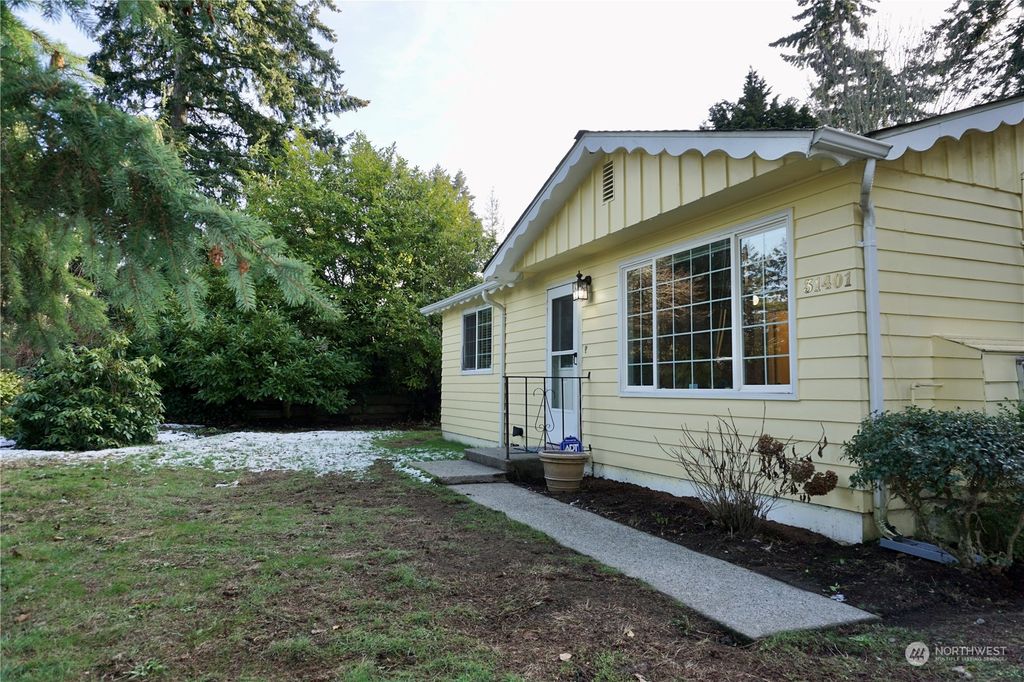 Photo of 31401 7th Place SW, Federal Way, WA 98023 (MLS # 2033187)