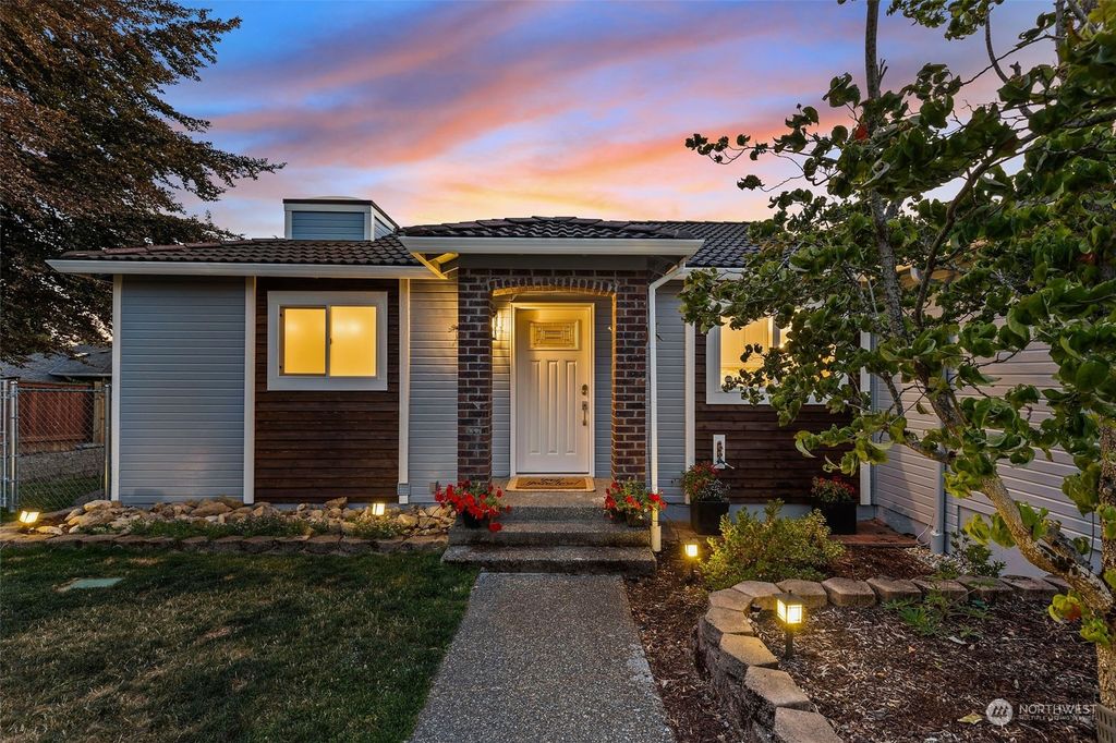 Photo of 7006 67th Street NE, Marysville, WA 98270 (MLS # 2147444)