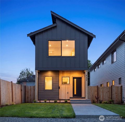 Photo of 442 E 63rd Street, Tacoma, WA 98404 (MLS # 2526853)