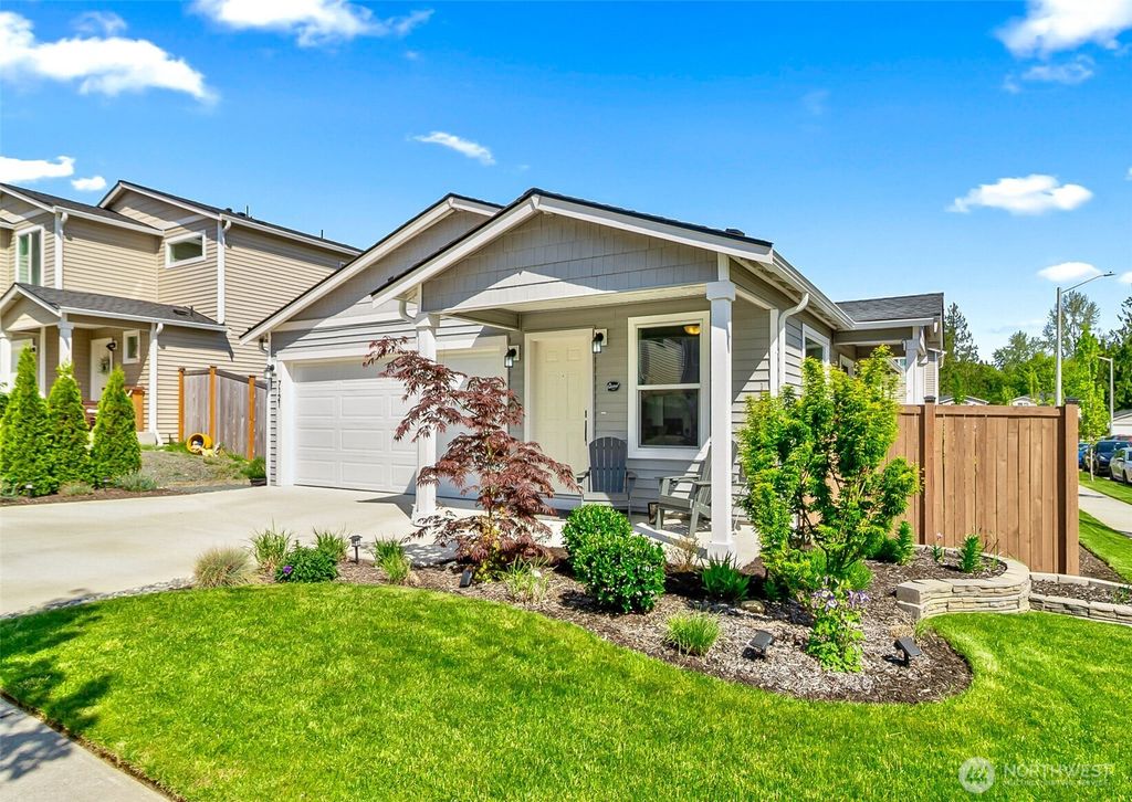 Photo of 7121 42nd Place NE, Marysville, WA 98270 (MLS # 2519838)