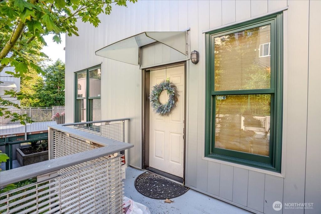Photo of 2920 Eastlake Avenue E #403, Seattle, WA 98102 (MLS # 2426570)