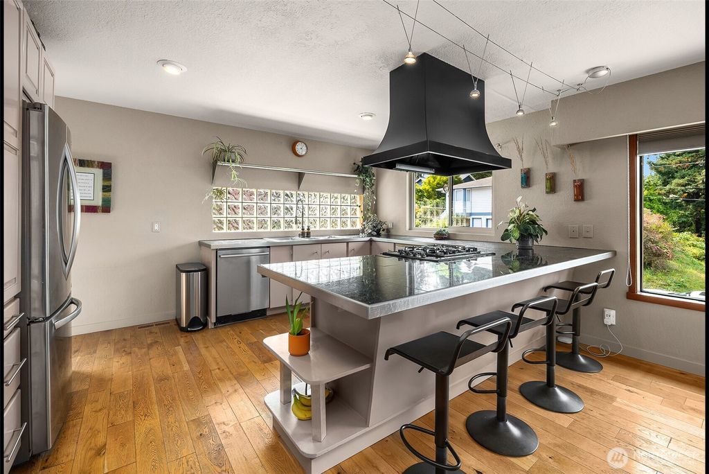 Photo of 8814 Earl Avenue NW, Seattle, WA 98117 (MLS # 2386768)